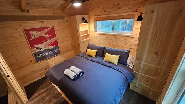 The Aviator, bedroom 1, photo 5